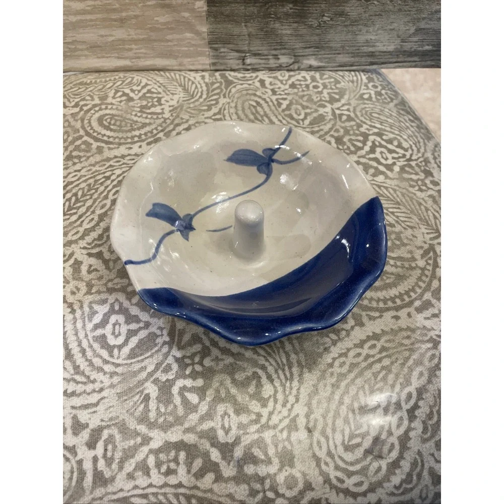 Artisan Studio Pottery Ceramic apple bake Dish Blue White Floral Wavy Signed